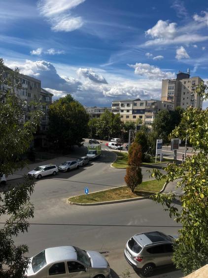 Apartament cu 2 camere decomandat în Exterior Vest