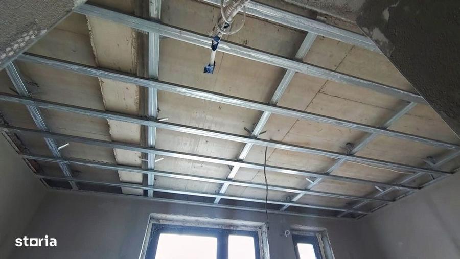 Casă cu 4 camere cu Teren 275 Mp în Europa