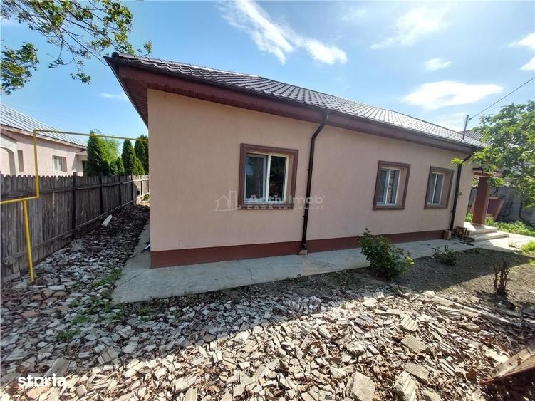 Casă cu 4 camere în Crâng
