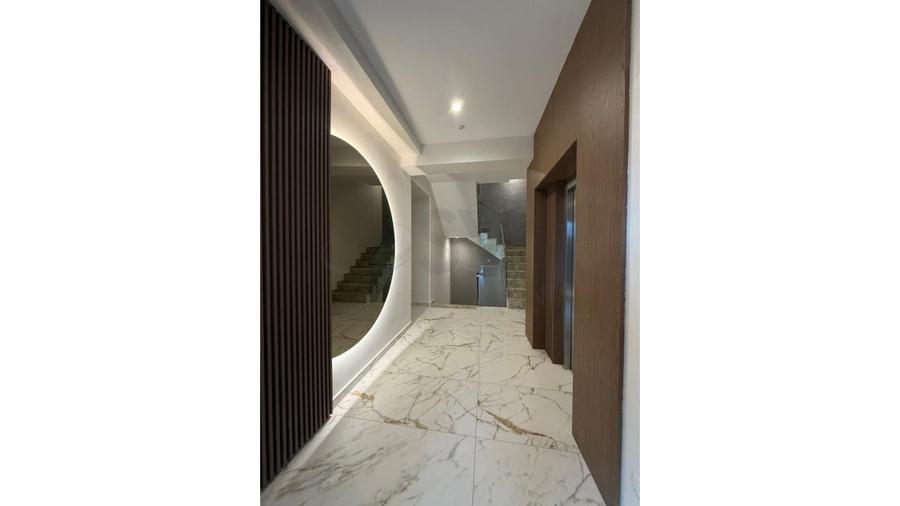 Apartament cu 4 camere decomandat, mobilat în Central