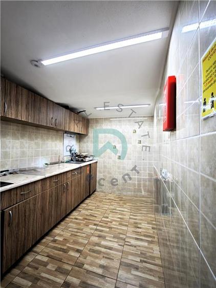 Casă individuală cu 10 camere cu Canalizare în Brașovul Vechi
