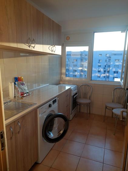 Apartament cu 2 camere semidecomandat, mobilat în Mihai Bravu