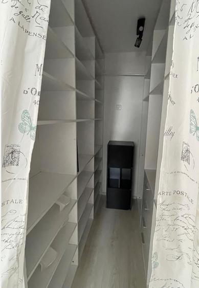 Apartament cu 2 camere circular în City Park Mall