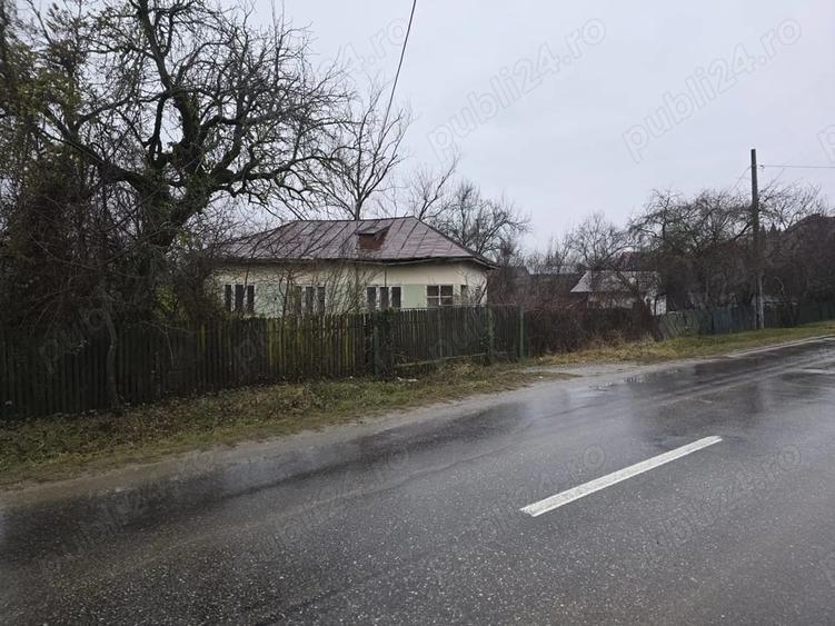 Teren de 1282 mp, în Scorțeni