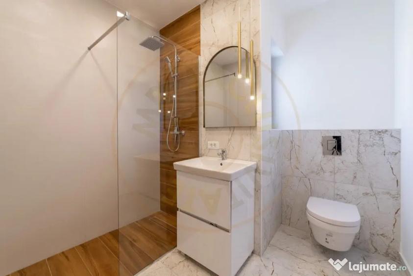 Casă cu 4 camere cu Teren 430 Mp în Micești