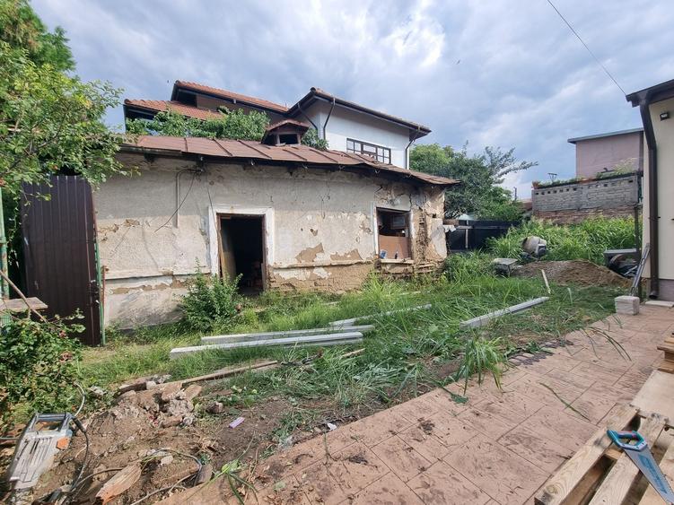 Teren Eroii Revolutiei 159 mp cu casa veche - 6