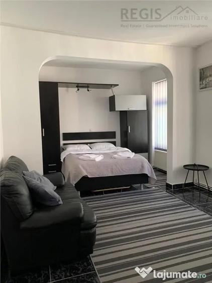 Apartament cu 2 camere semidecomandat în Centrul Istoric