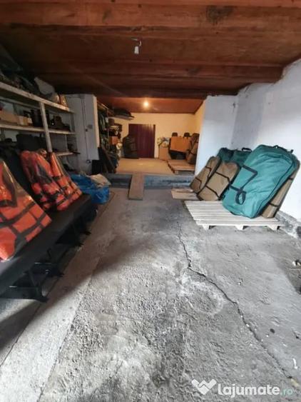 Casă cu 4 camere cu Teren 6000 Mp în Negostina