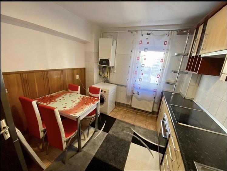 Apartament cu 2 camere decomandat în Exterior Vest