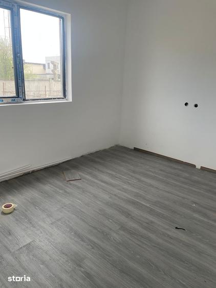 Casă cu 4 camere cu Teren 200 Mp în Central
