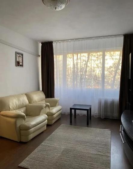 Apartament cu 2 camere semidecomandat, mobilat în Iancului