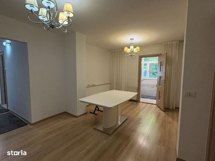 Apartament cu 3 camere decomandat în Central