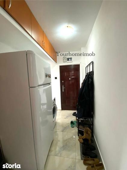 Apartament cu 2 camere semidecomandat în Craiovița Nouă