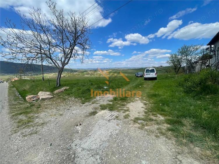 Teren de 6301 mp, în Bălnaca