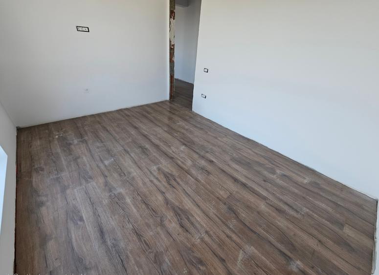 Apartament cu 2 camere decomandat în Haliu