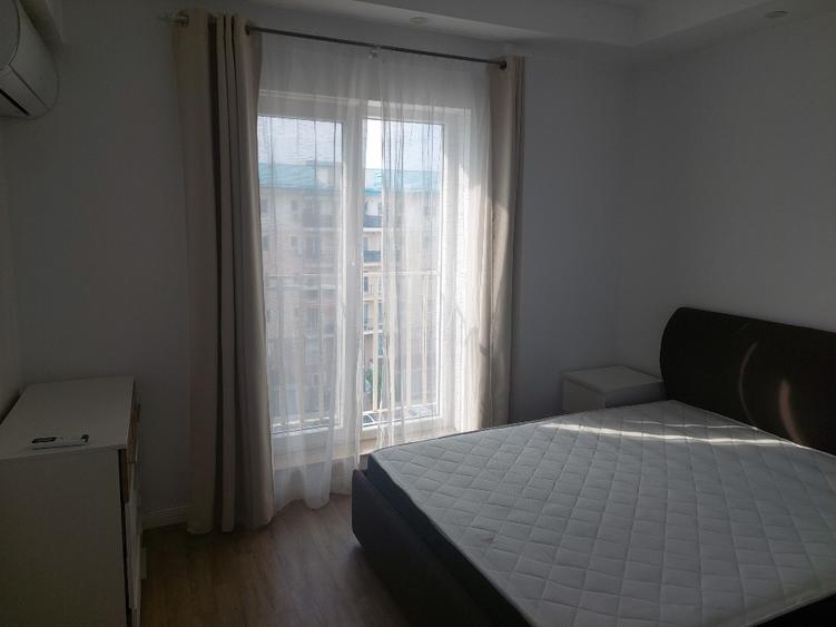 Apartament cu 3 camere decomandat în Ștefăneștii de Jos
