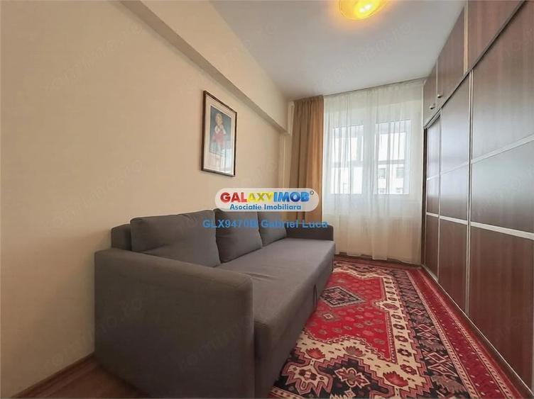 Apartament cu 3 camere decomandat în Tineretului