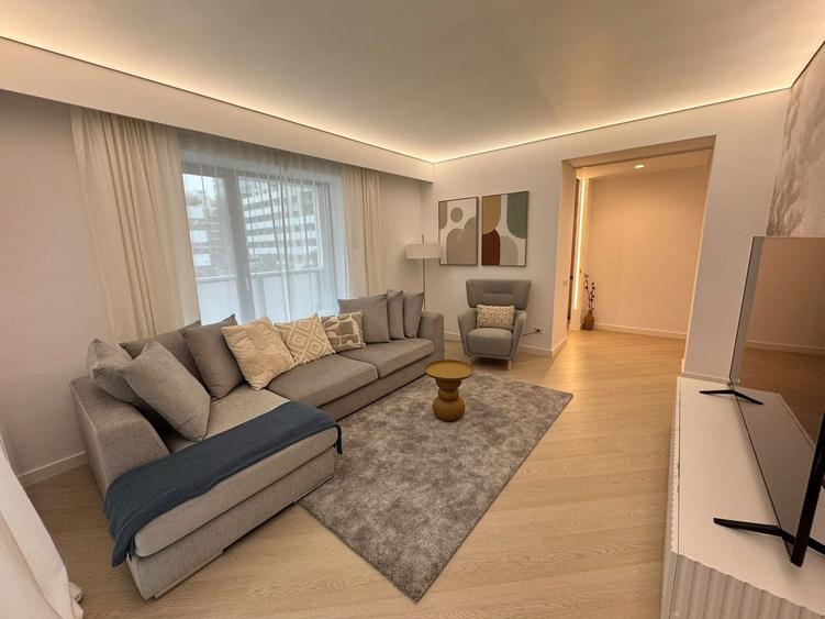 Apartament cu 3 camere, mobilat în Pipera