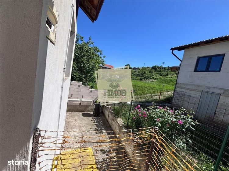 Apartament cu 3 camere decomandat în Șura Mare