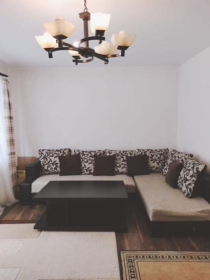 Apartament cu 3 camere decomandat în Traian