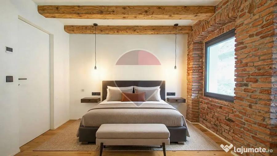 Apartament cu 3 camere decomandat în Centrul Istoric