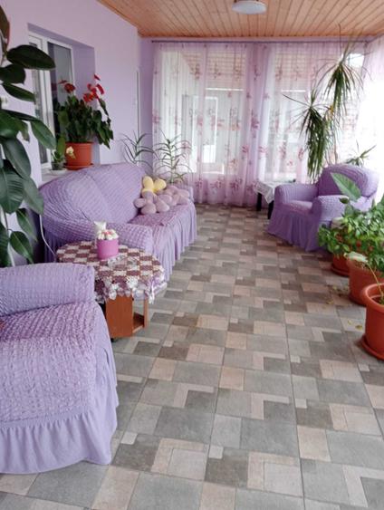 Casă cu 4 camere cu Teren 1200 Mp în Obreja