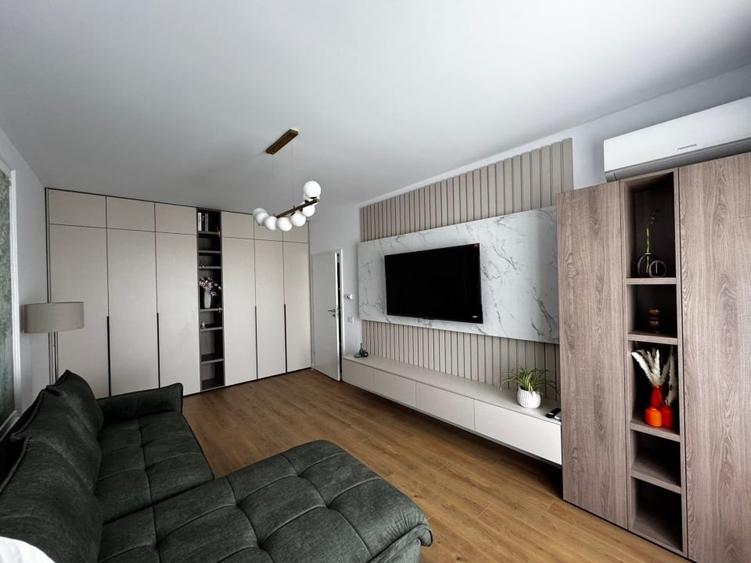 Apartament cu 2 camere decomandat, mobilat în Metalurgiei