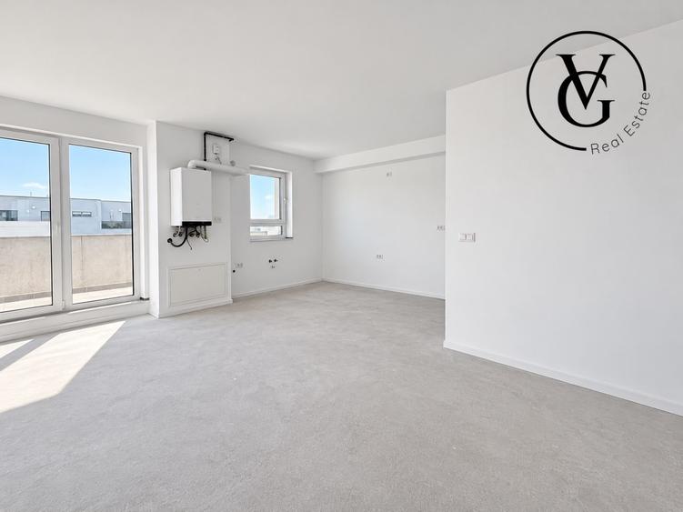 Penthouse cu 3 camere decomandat în Tomis Plus