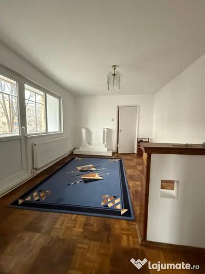 Apartament cu 2 camere semidecomandat, mobilat în Brazda lui Novac