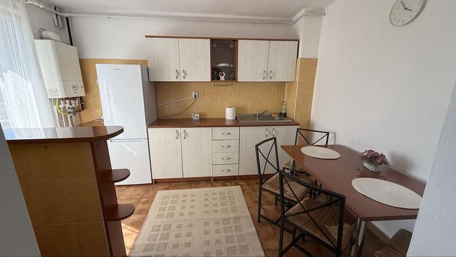 Apartament cu 3 camere în Unirii Sud