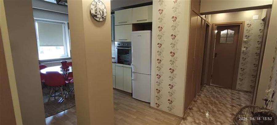 Apartament cu 2 camere decomandat, mobilat în Central