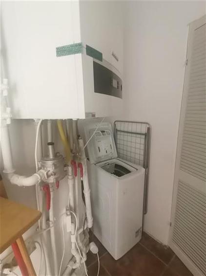 Apartament cu 3 camere decomandat, mobilat în Central