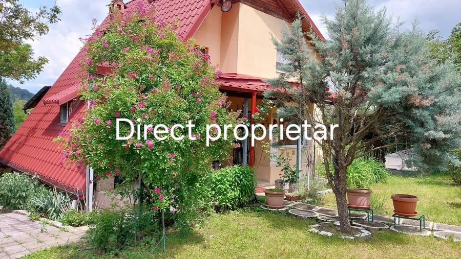 Casă cu 4 camere cu Teren 3300 Mp în Central