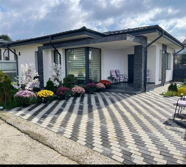 Casă cu 3 camere cu Canalizare în Vișan