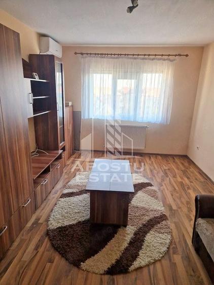 Apartament cu 3 camere decomandat, mobilat în Lidia