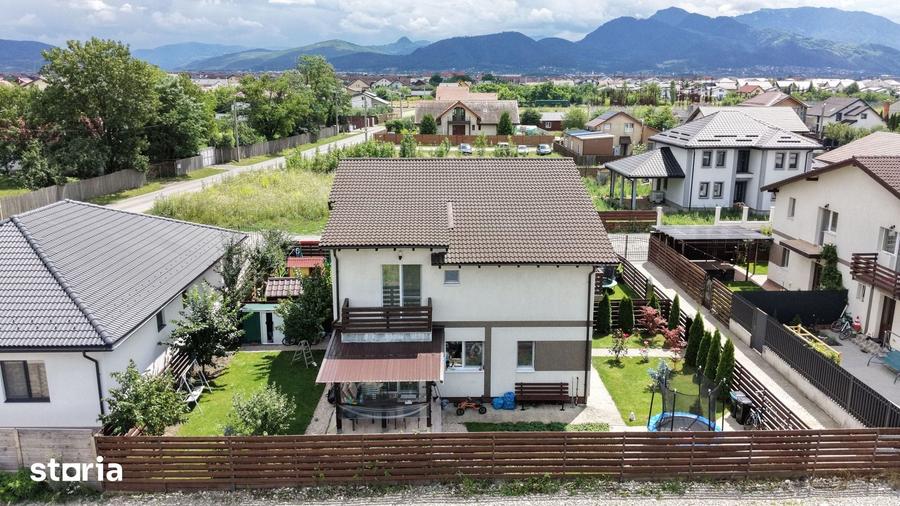 Casă cu 4 camere cu Teren 300 Mp în Tărlungeni