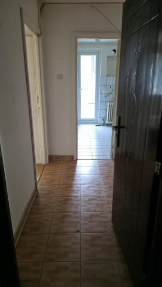 Apartament cu 2 camere semidecomandat în Micro 15