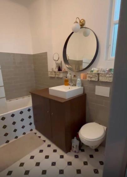 Apartament cu 3 camere decomandat în Central