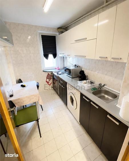 Apartament cu 2 camere decomandat în Tei