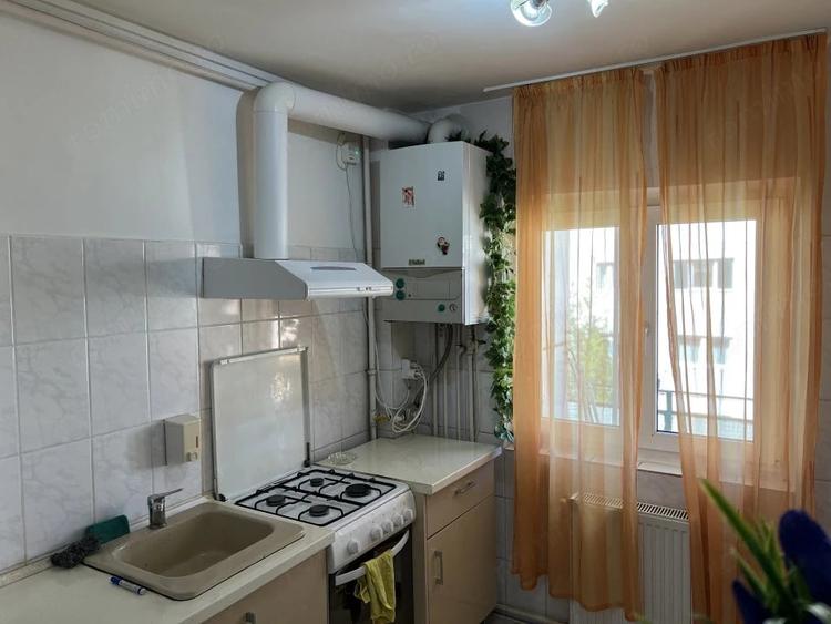 Apartament cu 2 camere decomandat în Calea Dumbrăvii