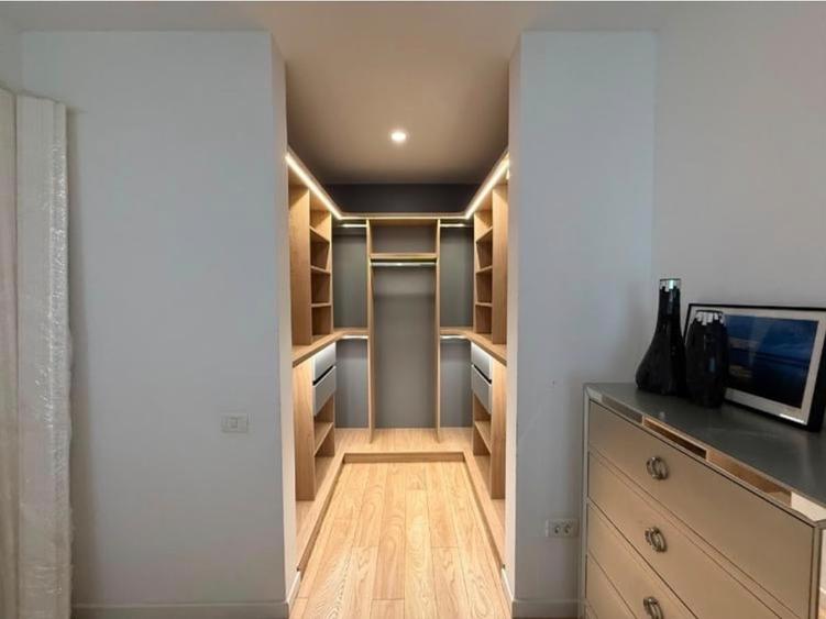 Apartament cu 3 camere decomandat, mobilat în Pipera