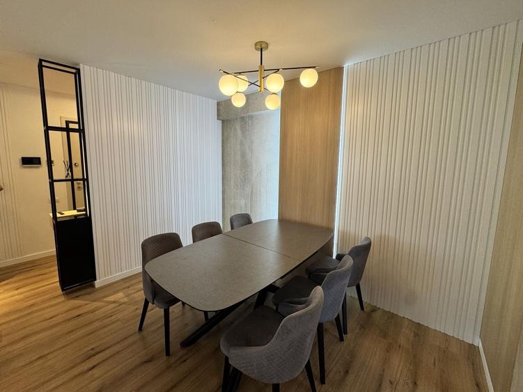 Apartament cu 4 camere semidecomandat în Iancu Nicolae