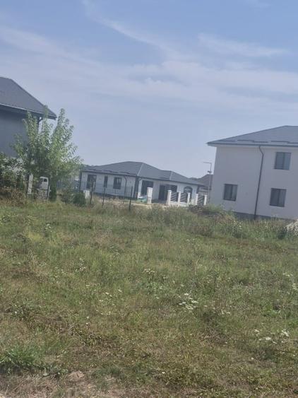 Teren Construcții intravilan de 600 mp, în Gulia