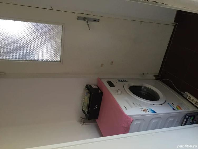 Apartament cu 3 camere semidecomandat în Florilor