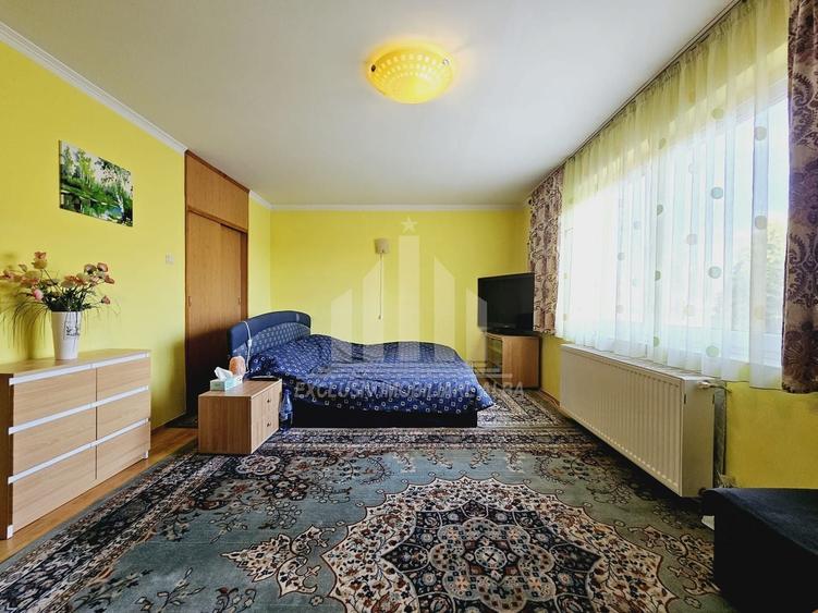 Casă individuală cu 5 camere cu Teren 912 Mp în Lipoveni