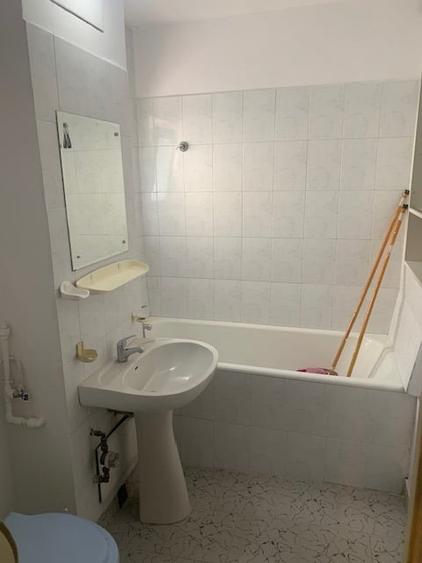 Apartament cu 4 camere decomandat în Lujerului