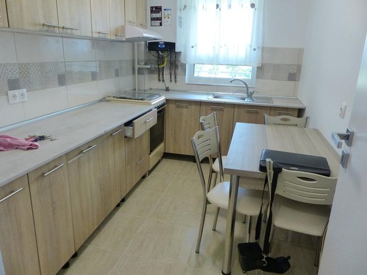 Apartament cu 2 camere decomandat, mobilat în Libertății