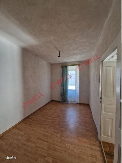 Casă cu 3 camere în Mateiaș