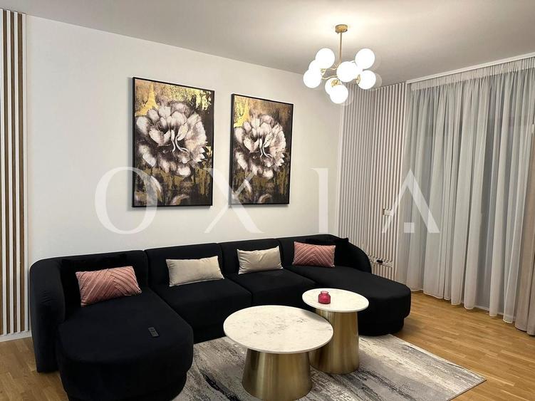 Apartament cu 4 camere semidecomandat, mobilat în Tipografilor