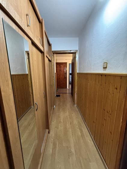 Apartament cu 3 camere decomandat, mobilat în Girocului